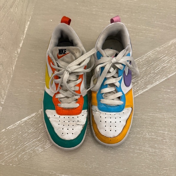 Nike Orange and Green & more Sneakers Modern Athletic Design - Picture 1 of 6